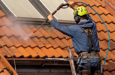 Démoussage et hydrofuge de toiture à Caorches-Saint-Nicolas